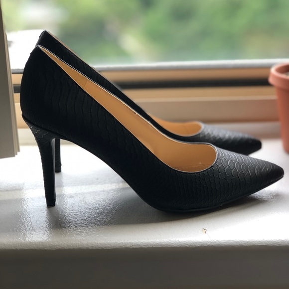 Jessica Simpson black textured heels. Never worn - Picture 3 of 3